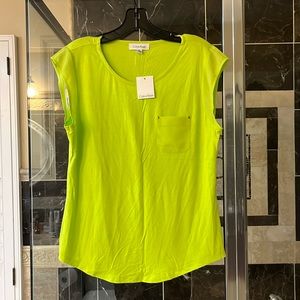 Calvin Klein green T-shirt, size M, NWT.